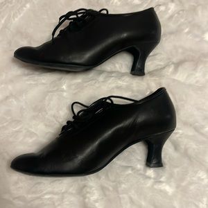 Ballroom dance shoes